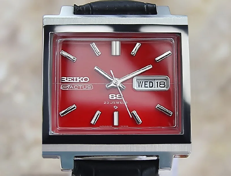 Seiko Actus 1975 Men Automatic 6106 5440 Japanese Stainless Steel Watch